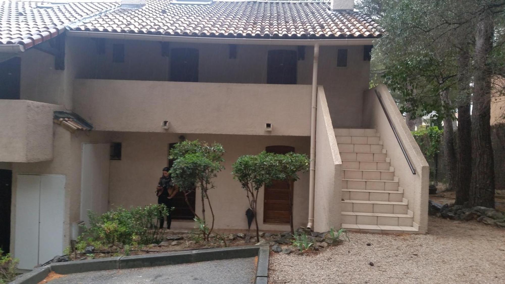 Charmant Studio 2A4 Pers Avec Jardin Et Place De Parking Situe A 5 Min A Pied De La Mer Bandol Exterior photo
